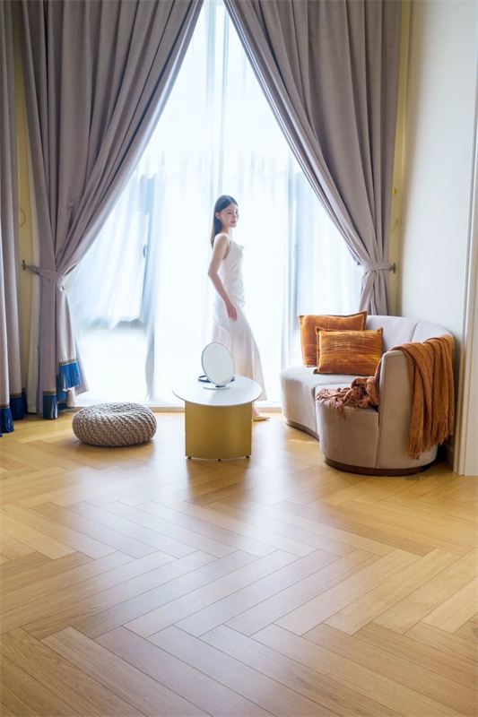 Room Tour|一線臨湖庭院，高階生活的藝術想象 image1