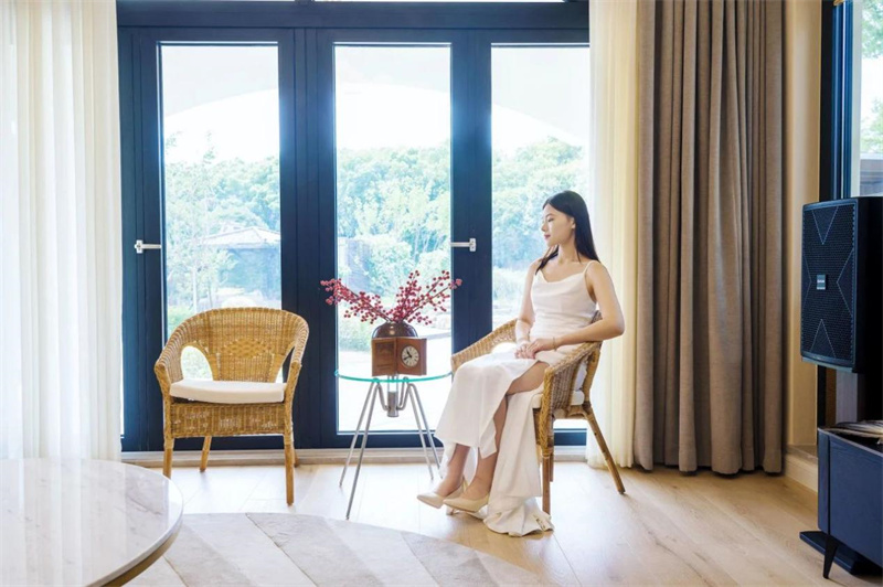 Room Tour|一線臨湖庭院，高階生活的藝術想象 image9