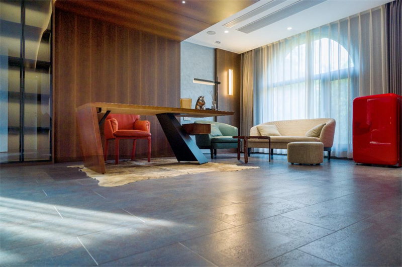 電影感Plog|優(yōu)雅克制的高級感·意式風別墅 image5