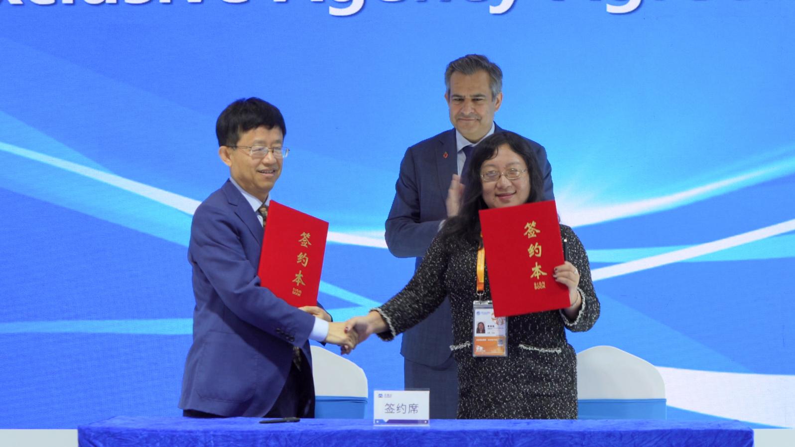 中國(guó)進(jìn)博會(huì)|得高與英國(guó)HEALTHY AIR TECHNOLOGY公司成功簽署獨(dú)家代理協(xié)議！ image3