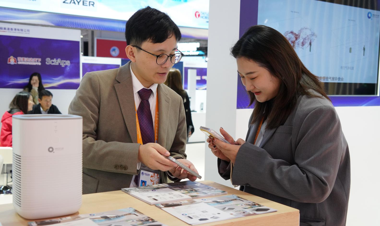 中國(guó)進(jìn)博會(huì)|得高與英國(guó)HEALTHY AIR TECHNOLOGY公司成功簽署獨(dú)家代理協(xié)議！ image5