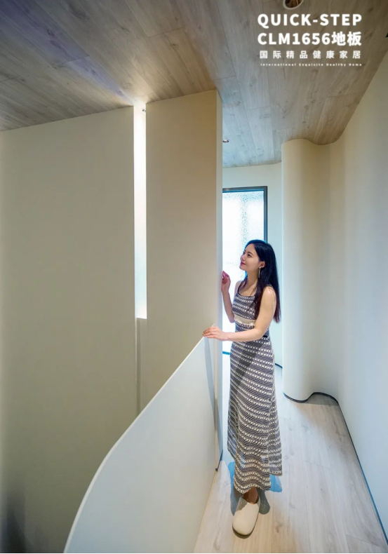 案例精選|地板上頂“材色”俱佳，拿捏空間的自洽感 image